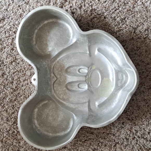 Vintage mickey mouse cake pan - Picture 3 of 3